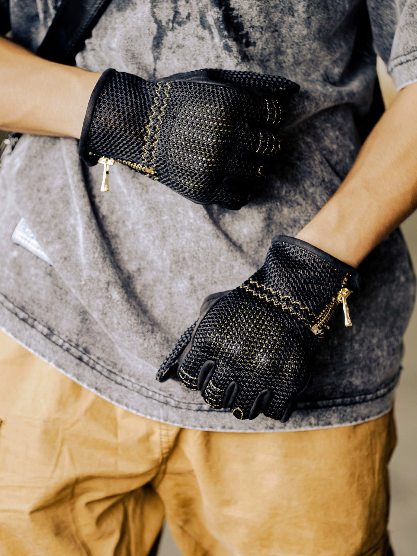MR MOTOR Perforated Retro Riding Gloves