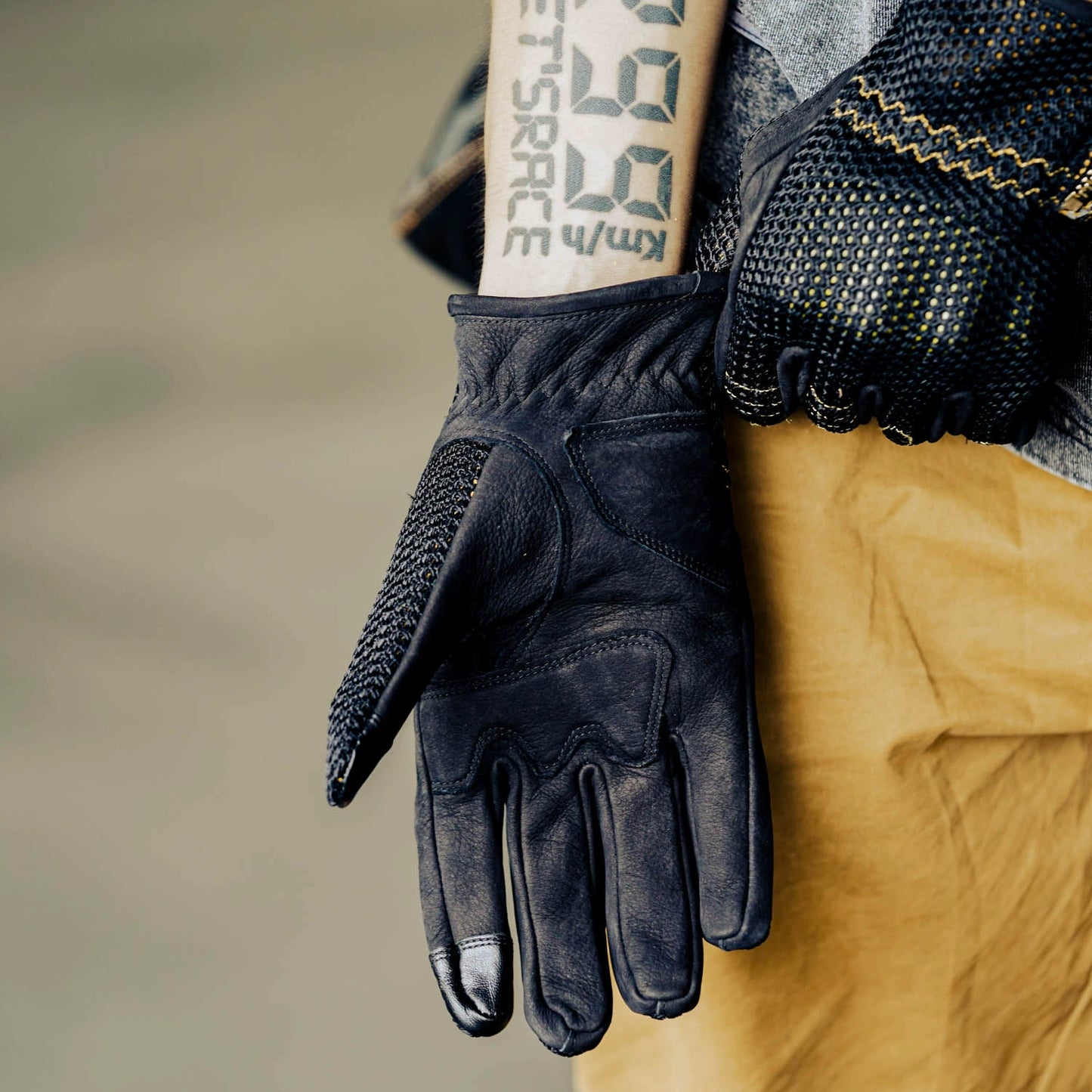 MR MOTOR Perforated Retro Riding Gloves